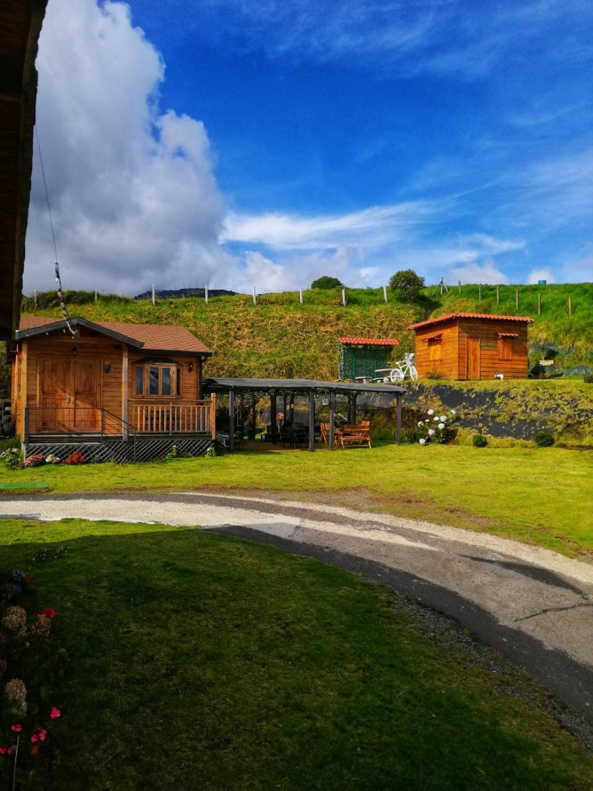 Hotel Cabanas Y Mirador Secret Garden Cr Картаго Экстерьер фото